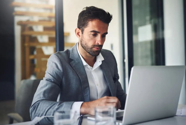 Visibilidad Comercial España: Brecha Tecnológica 2026